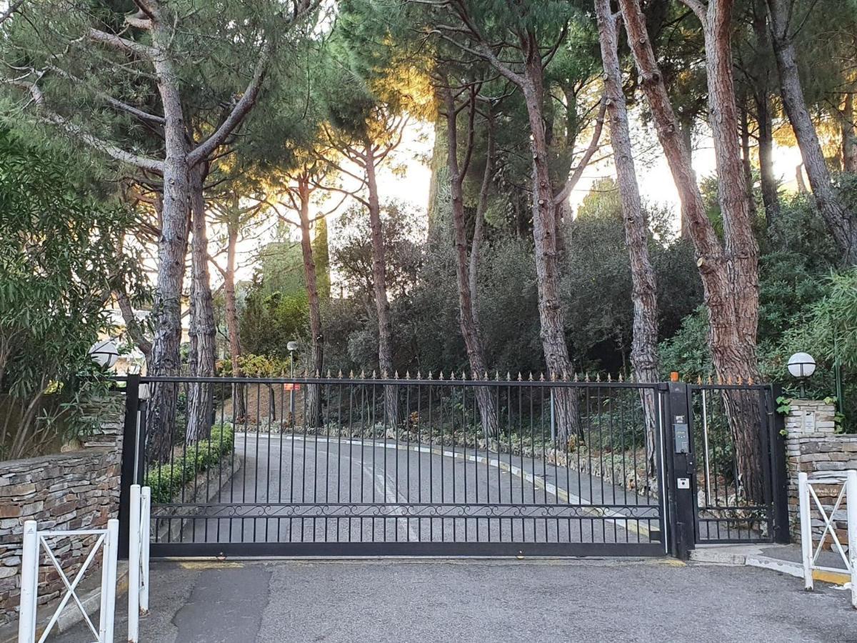Classy Apartment In Nice With Pool And Private Parking Place Extérieur photo